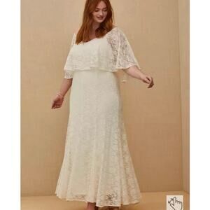 NWT Torrid Ivory Lace Capelet Wedding Dress Size 14 V-Neck Flounce Front Lined